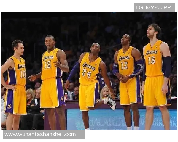 足球四大巨星必备装备全解析让你了解他们的场上必备神器